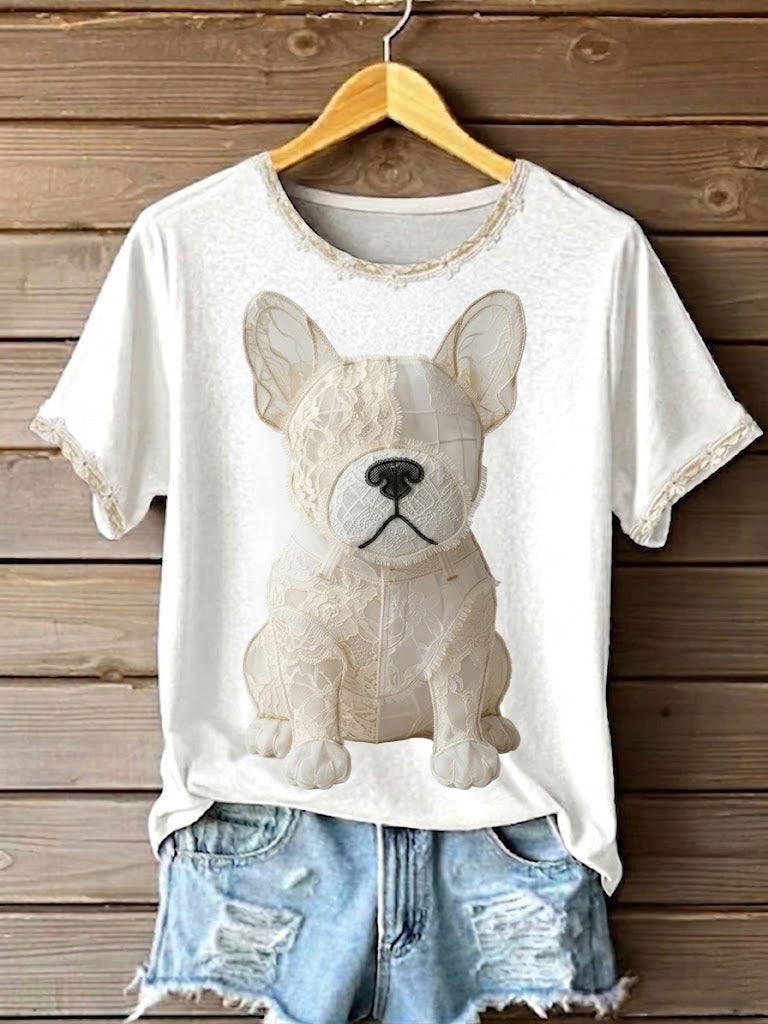 Camiseta estampada em patchwork de renda com cão, arte feminina