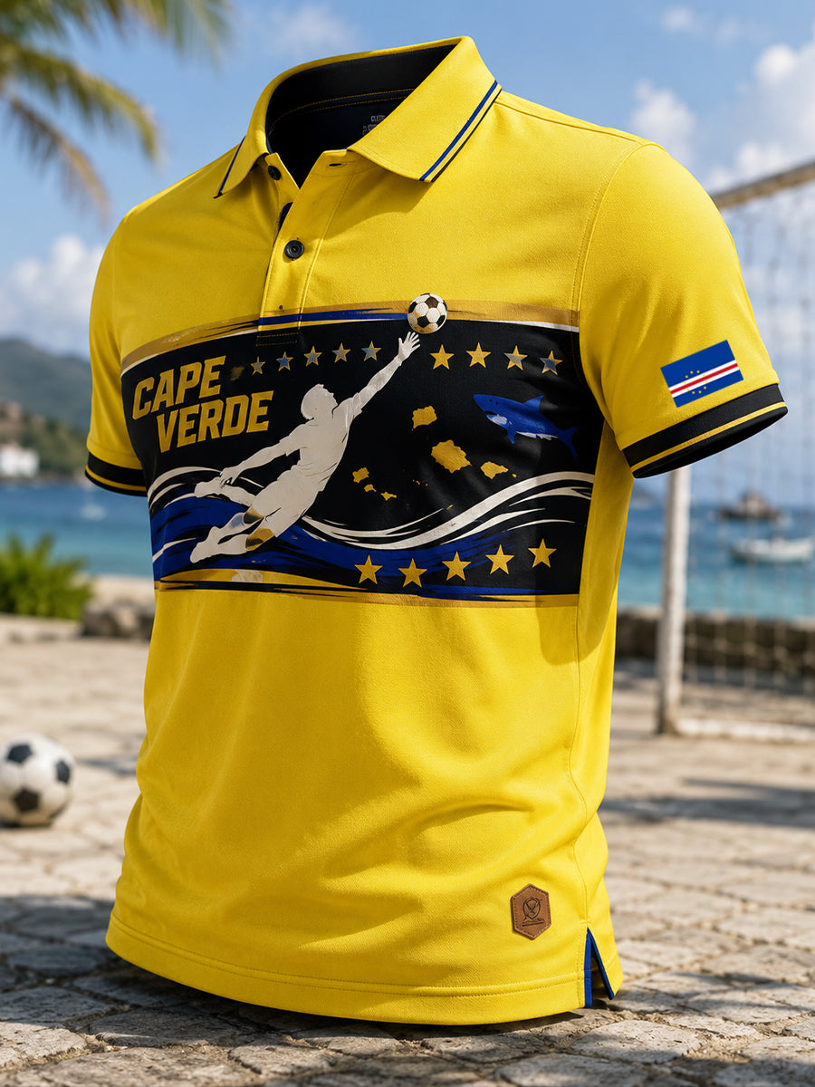 Camisa polo com estampa artística de torcida em partida de futebol de Cabo Verde para homens