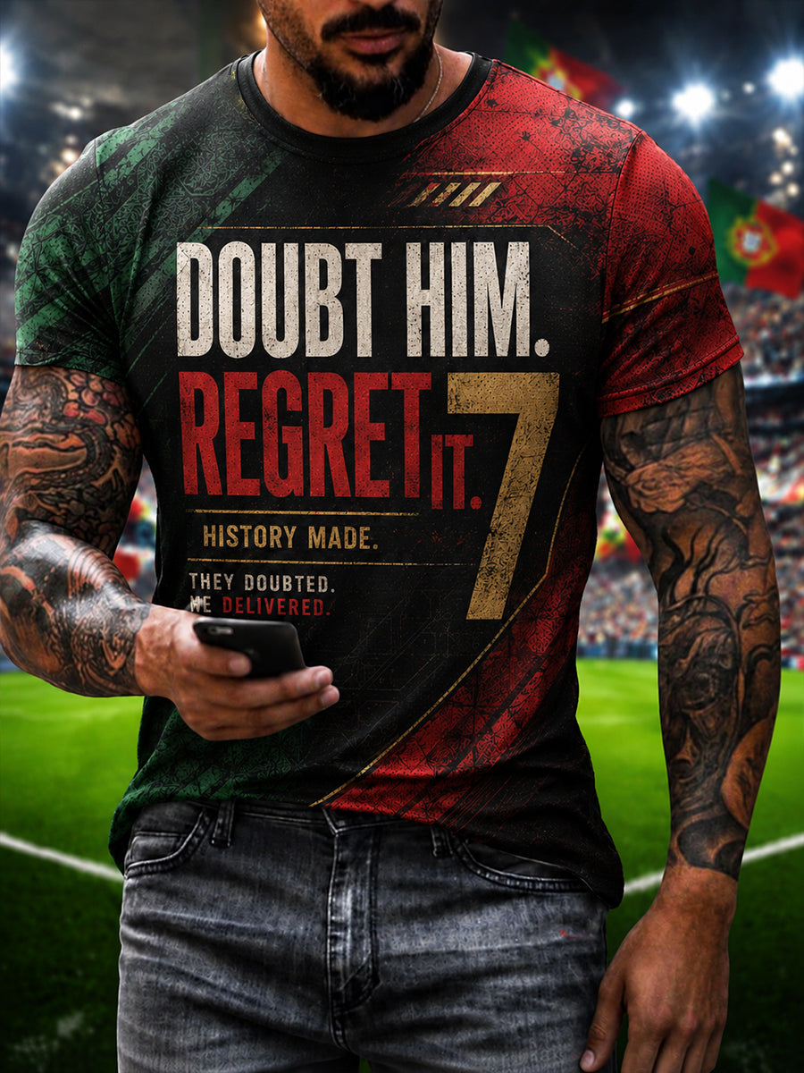 Camiseta masculina com estampa da lenda do futebol português