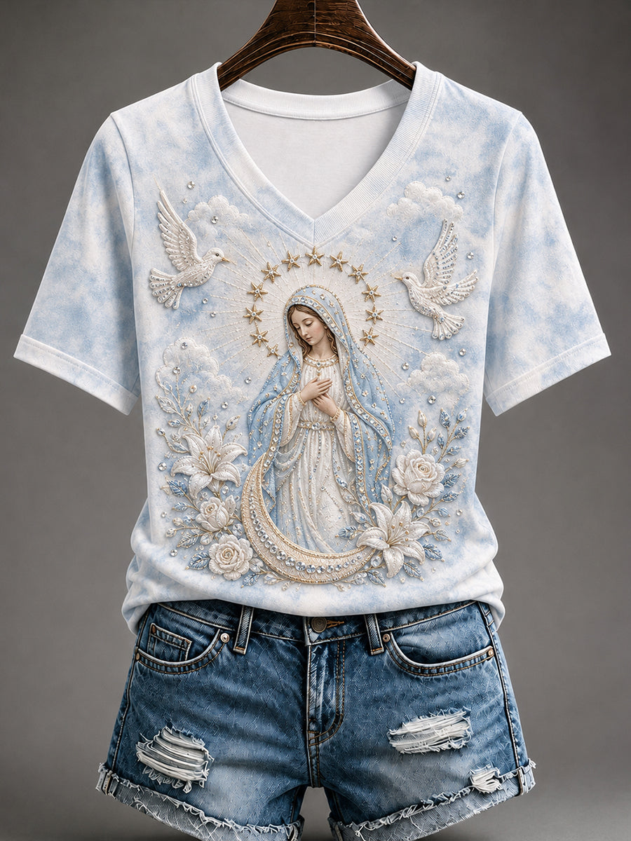 Camiseta feminina de manga curta com estampa da Assunção de Maria