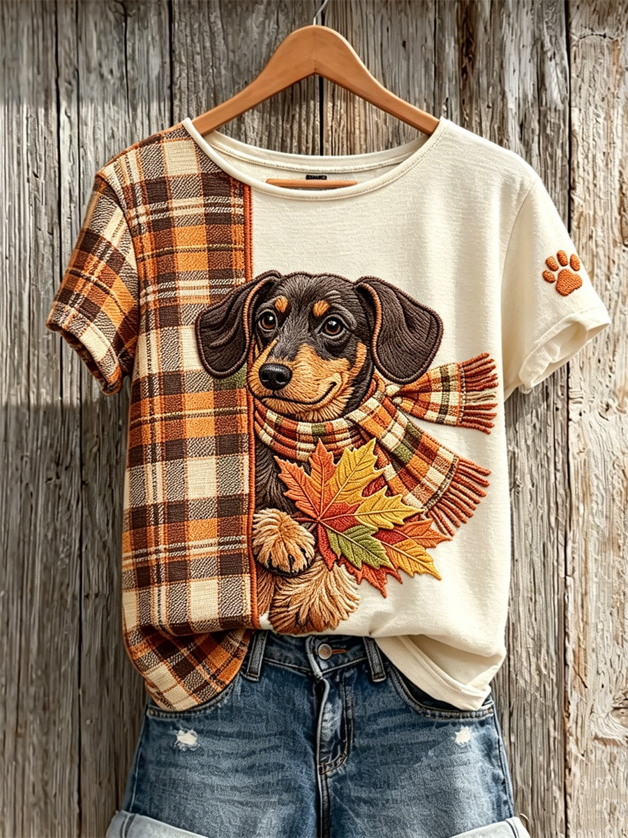 Cão do Dachshund do mulheres espreitando com bordo folhas queda xadrez contraste impressão t-shirt de manga curta