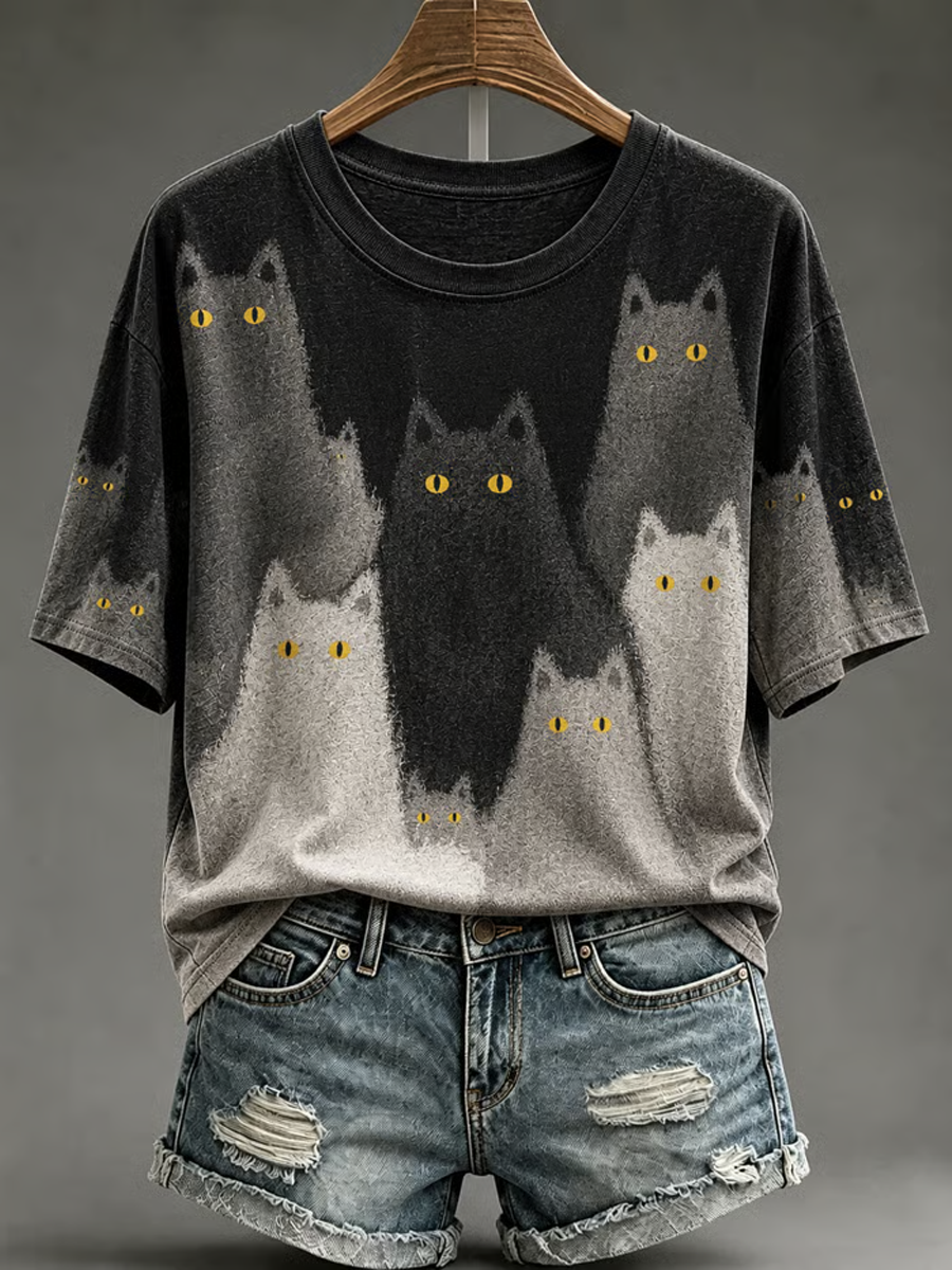 Camiseta feminina de mangas curtas com estampa de gato fofa