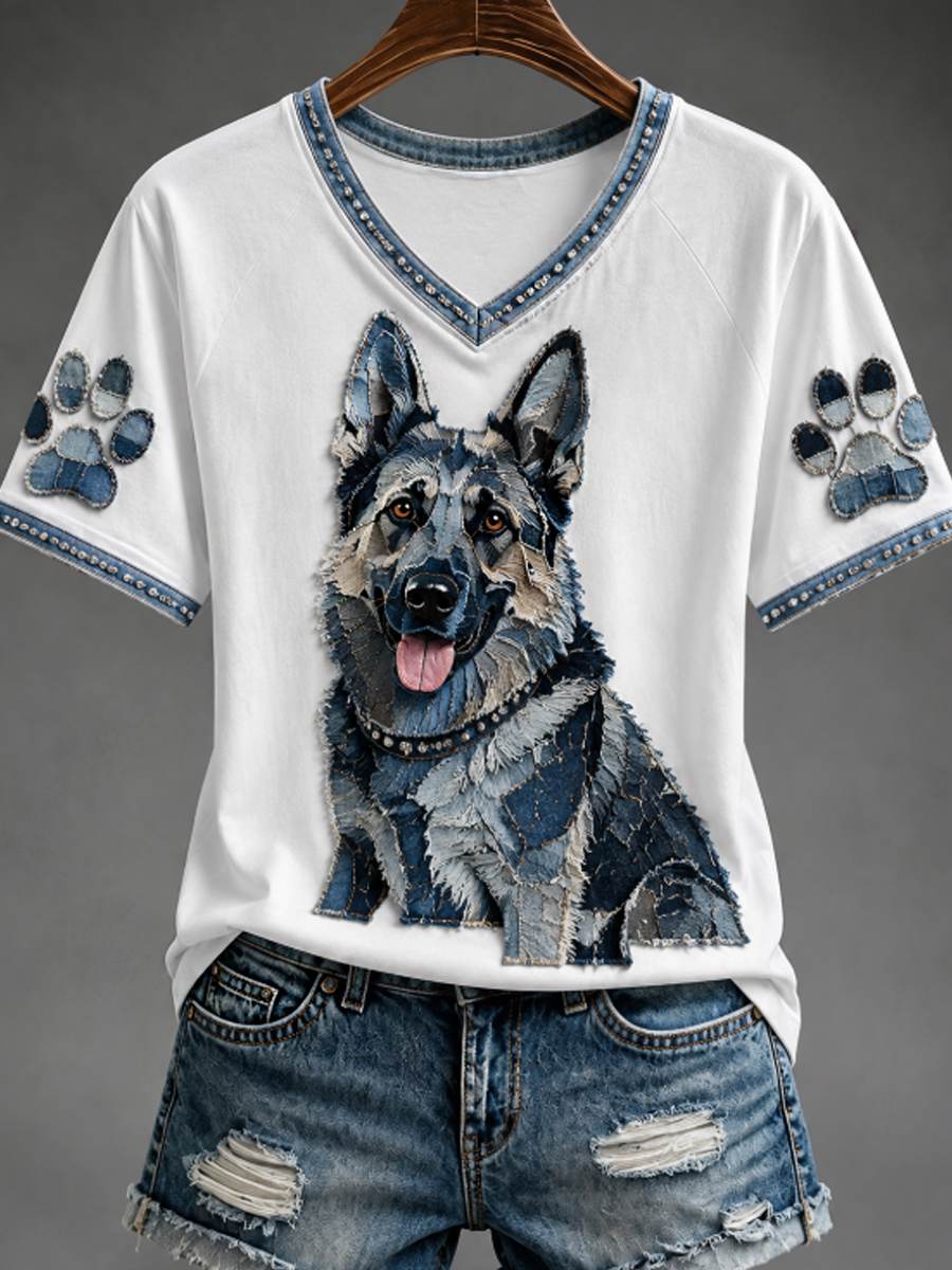 Camiseta feminina de gola V, com ombro à mostra e mangas curtas