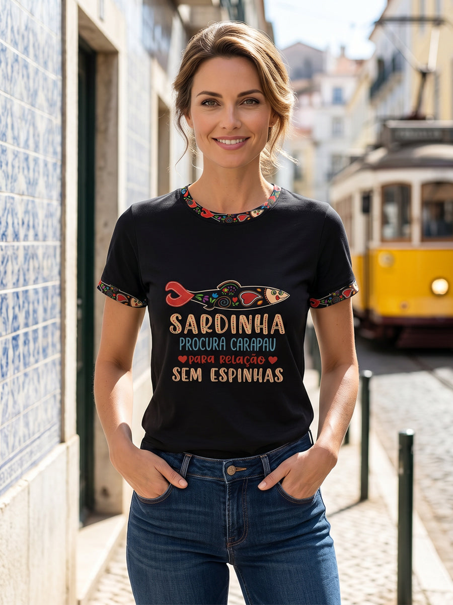 Women's Santos Populares Sardinha Art Impresso T-Shirt