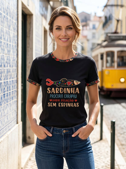 Women's Santos Populares Sardinha Art Impresso T-Shirt