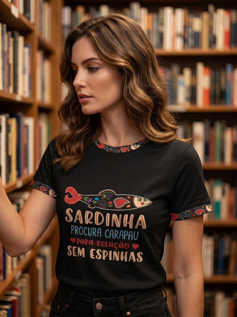 Women's Santos Populares Sardinha Art Impresso T-Shirt