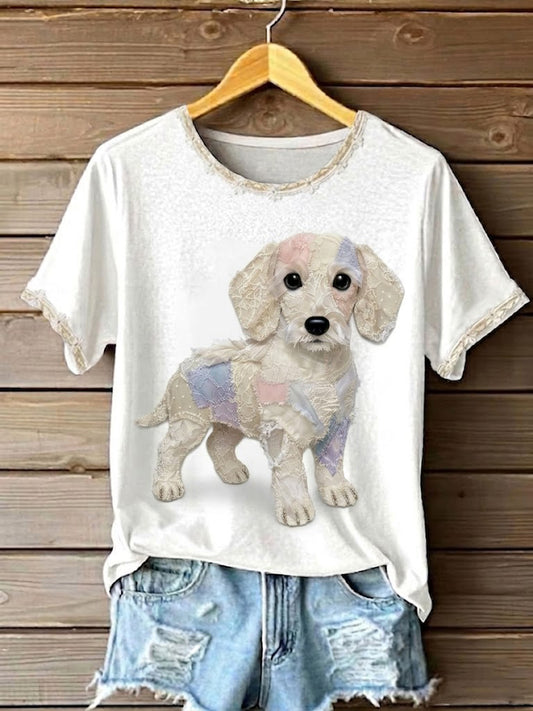 Camiseta estampada em patchwork de renda com cão, arte feminina