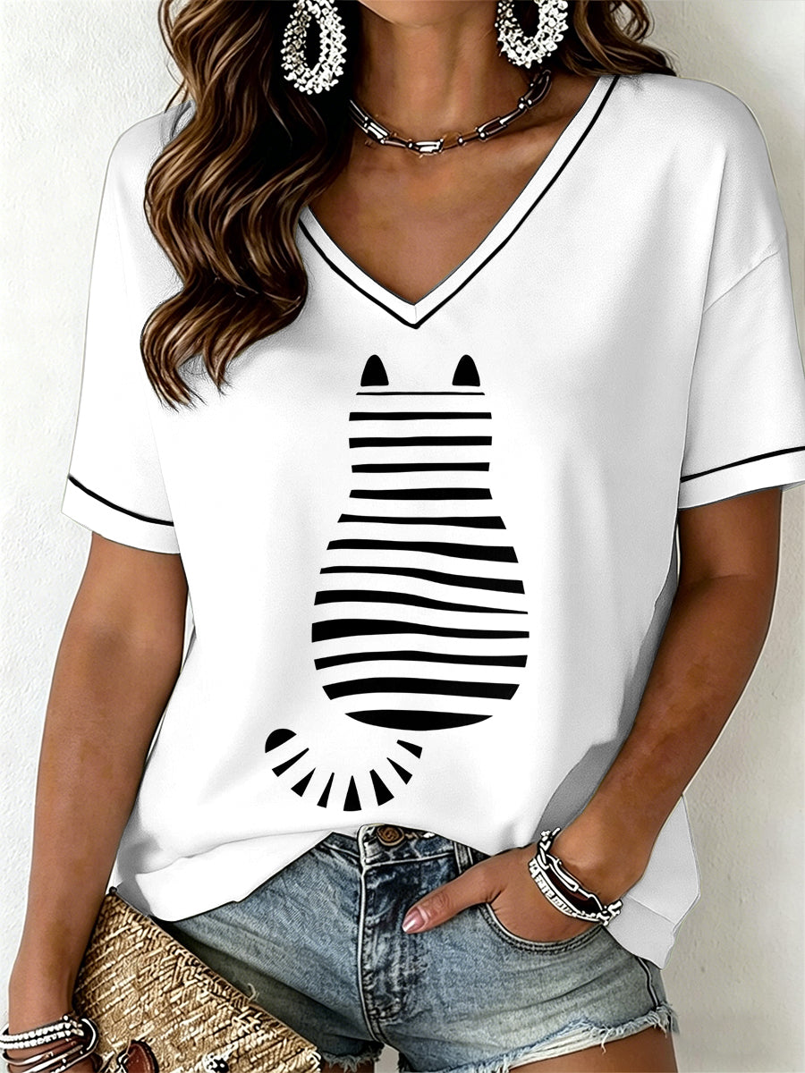 Camiseta Feminina Engraçada com Gato e Gola em V