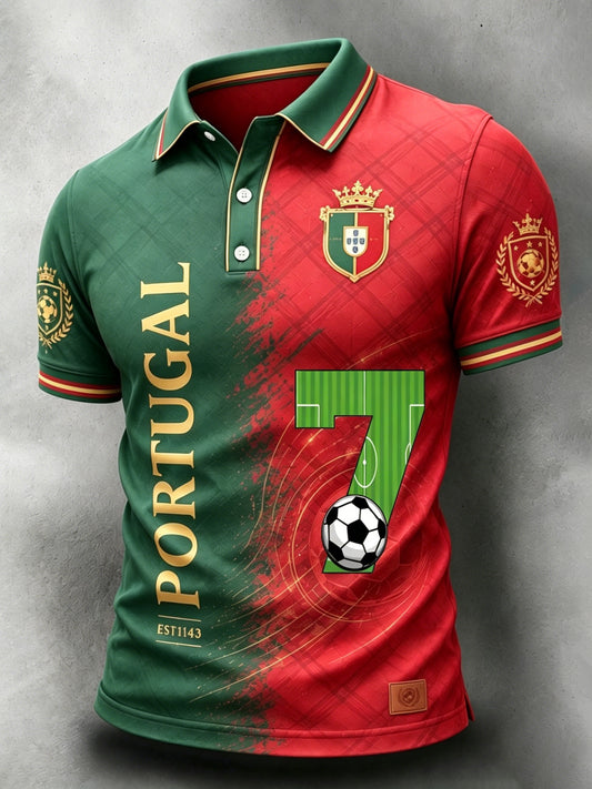 Camiseta polo com estampa artística sobre a cultura de torcida em partidas de futebol masculino em Portugal