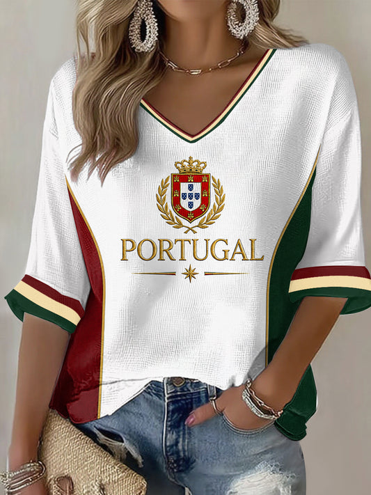Camiseta casual com estampa de futebol feminino português