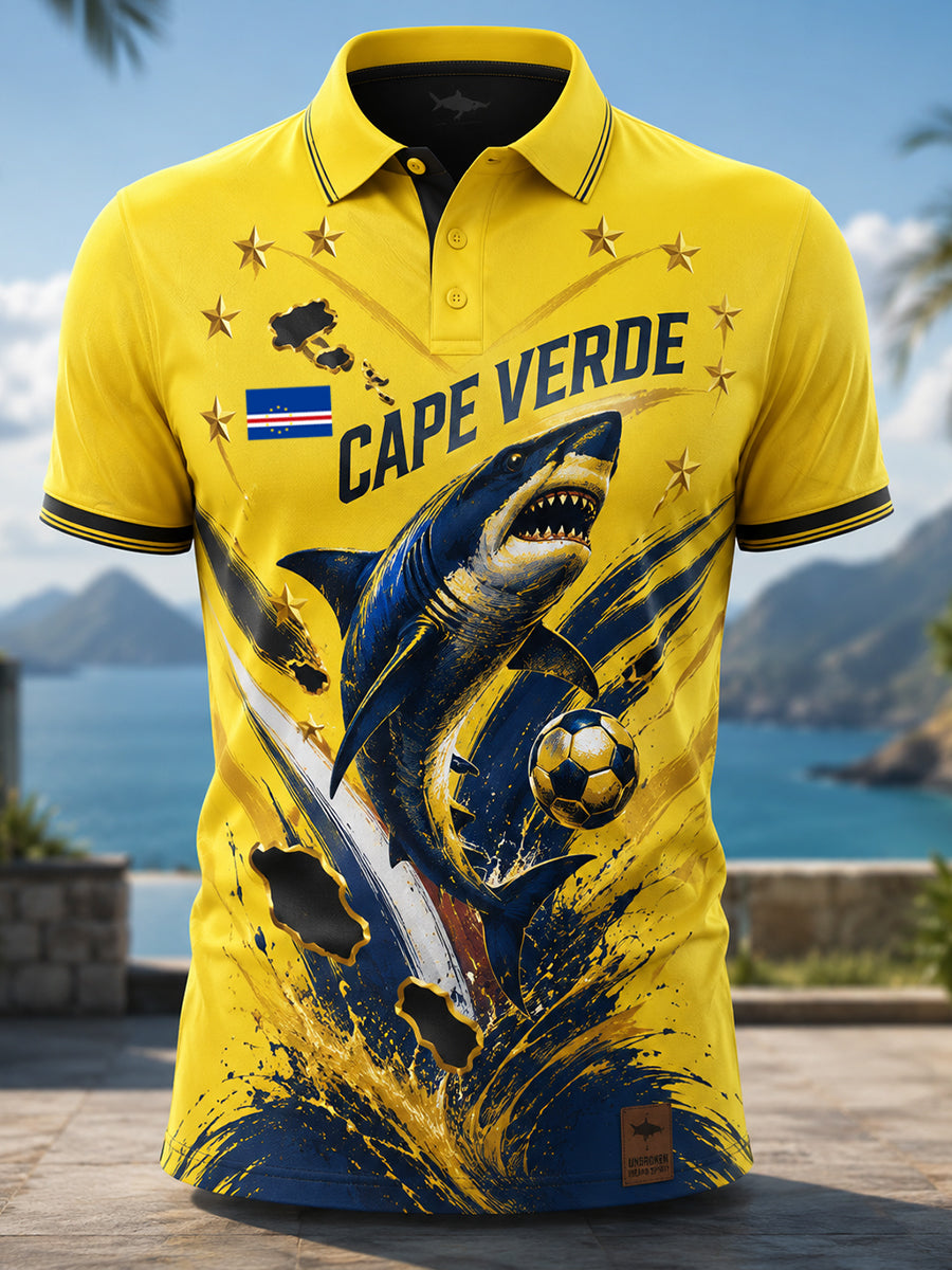 Camisa polo com estampa artística de torcida em partida de futebol de Cabo Verde para homens
