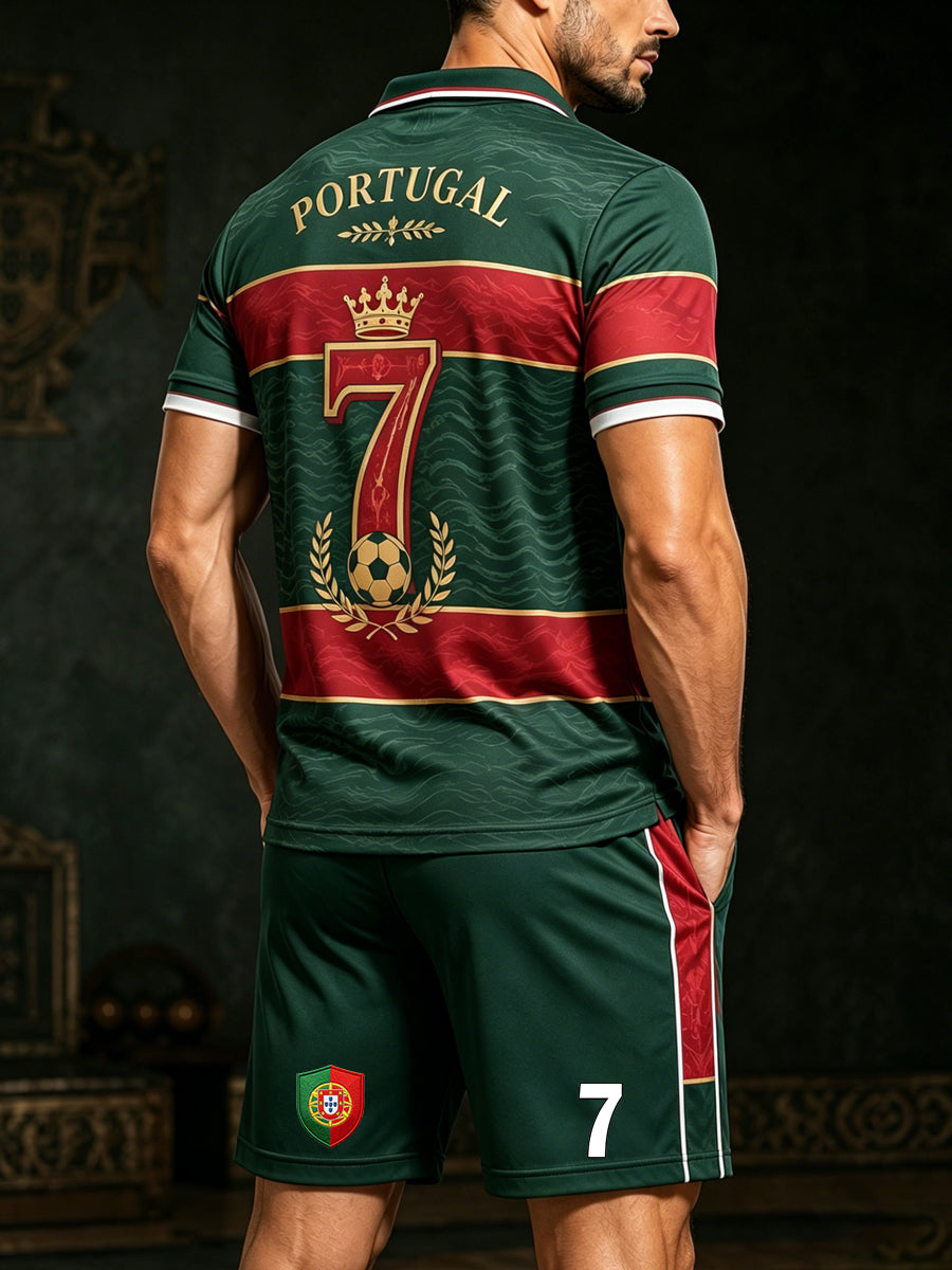 Camisa polo com estampa artística de elemento de torcida em partida de futebol masculino em Portugal