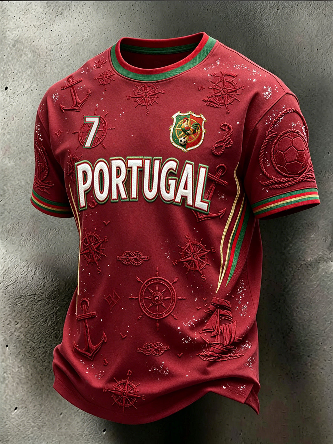 Camiseta casual estampada com padrão náutico e elementos do futebol masculino