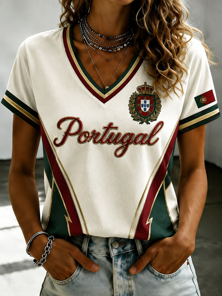 Camiseta feminina em português com estampa e gola em V