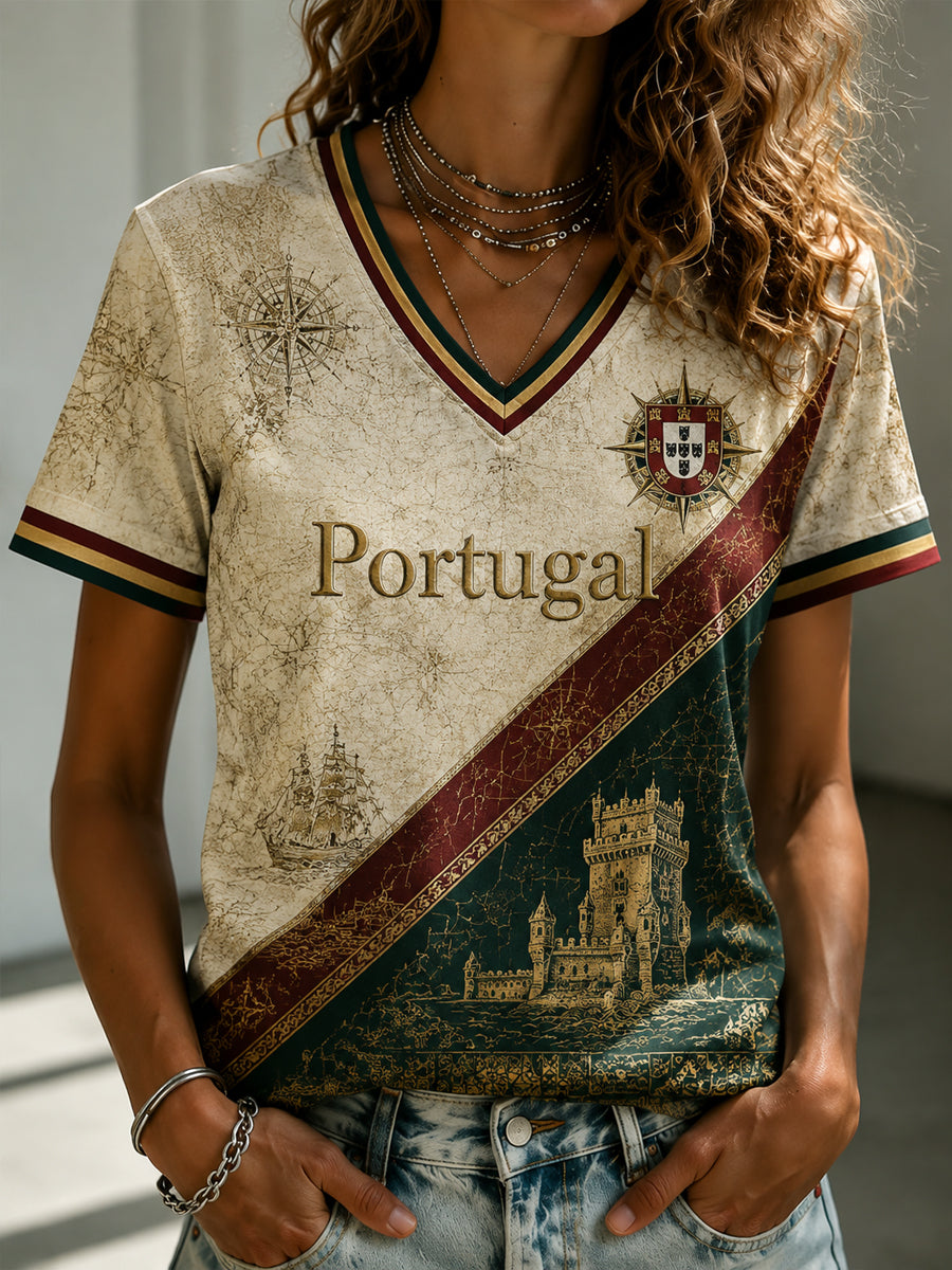 Camiseta feminina em português com estampa e gola em V