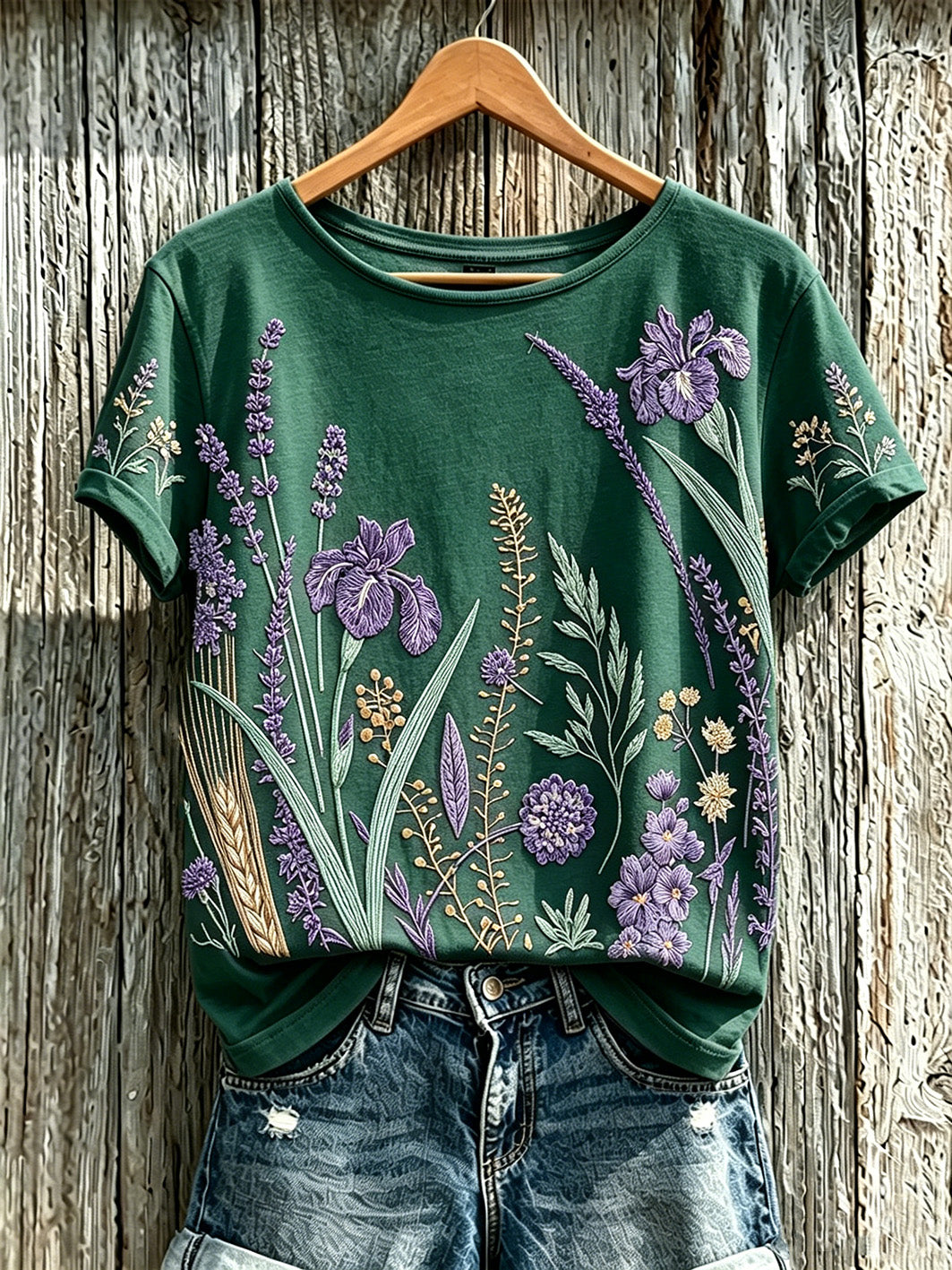 Padrão de flor roxa planta feminina impresso t-shirt casual