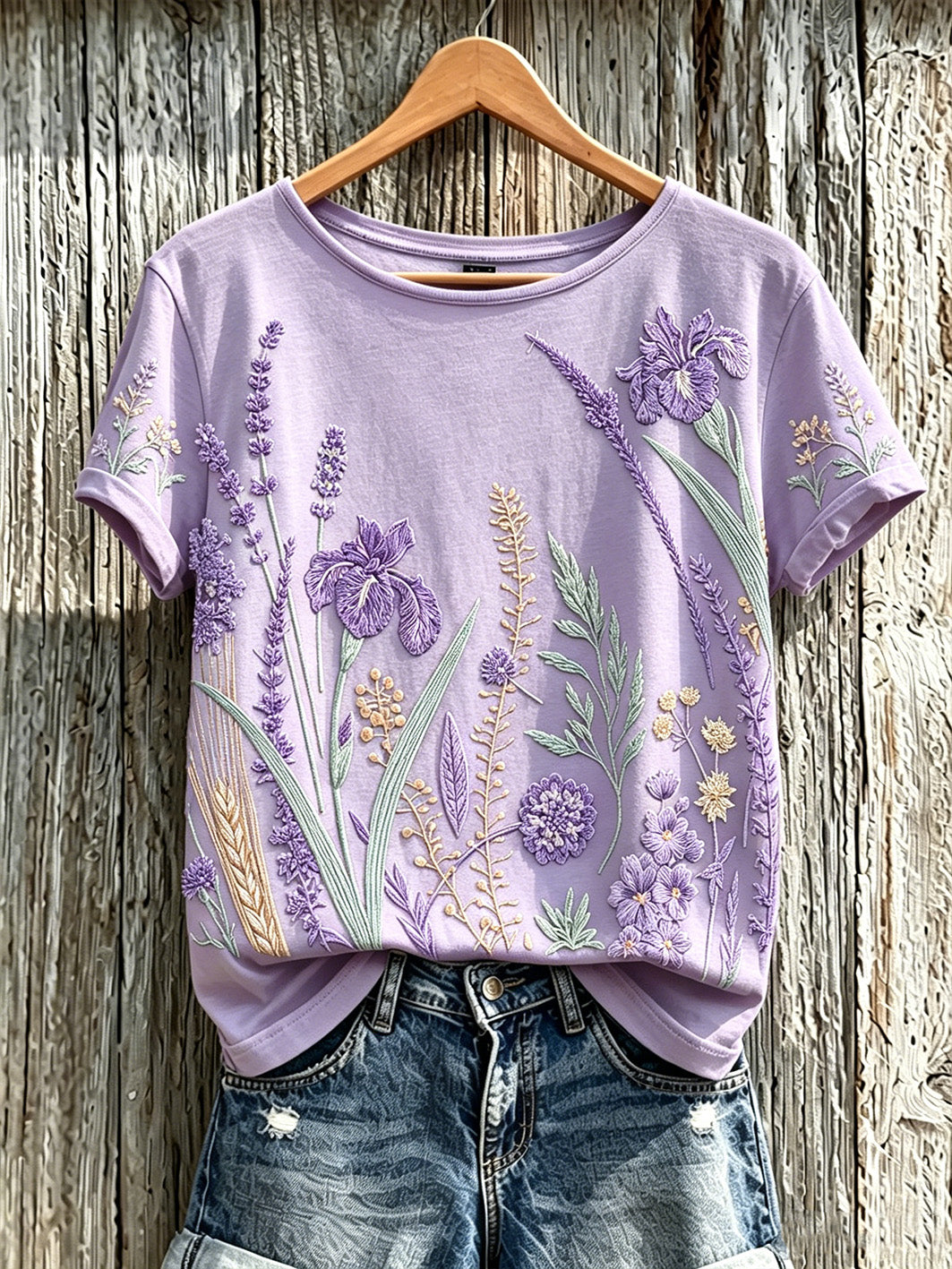 Padrão de flor roxa planta feminina impresso t-shirt casual