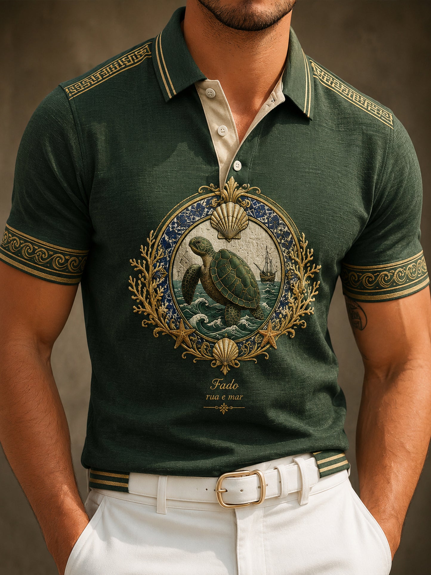 Polo com estampa artística de elemento cultural, estilo resort português para homens