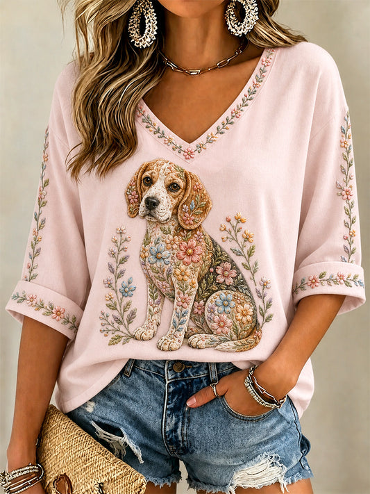 Camiseta casual com estampa floral de cães e decote em V para mulheres