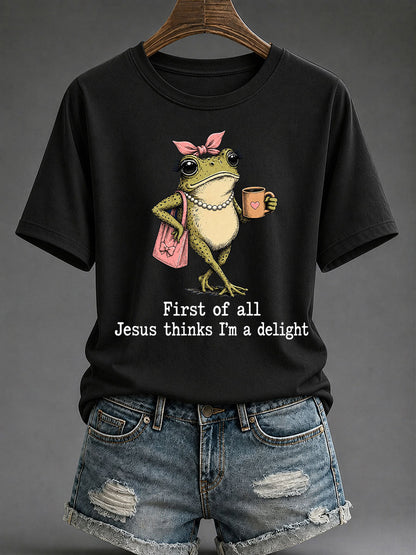 Camiseta casual estampada feminina com a frase “Jesus Acha que Sou Um Encanto”