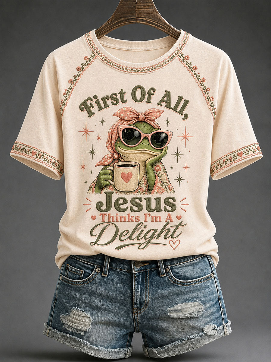 Camiseta casual estampada feminina com a frase “Jesus Acha que Sou Um Encanto”