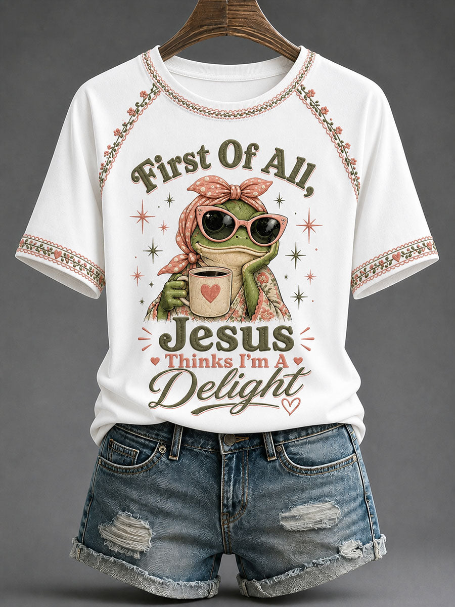 Camiseta casual estampada feminina com a frase “Jesus Acha que Sou Um Encanto”