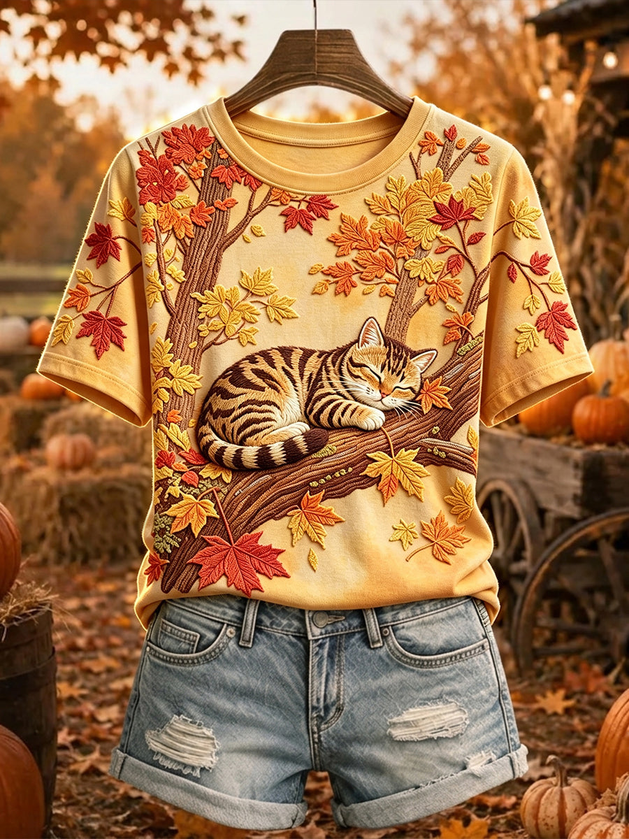 Adorável gato de dormir das mulheres na queda árvore impressão t-shirt de manga curta