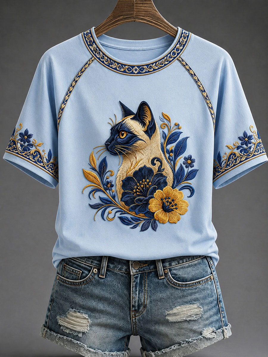 Camiseta Casual Feminina com Estampa de Gato Fofo