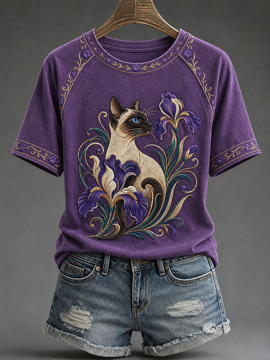 Camiseta Casual Feminina com Estampa de Gato Fofo