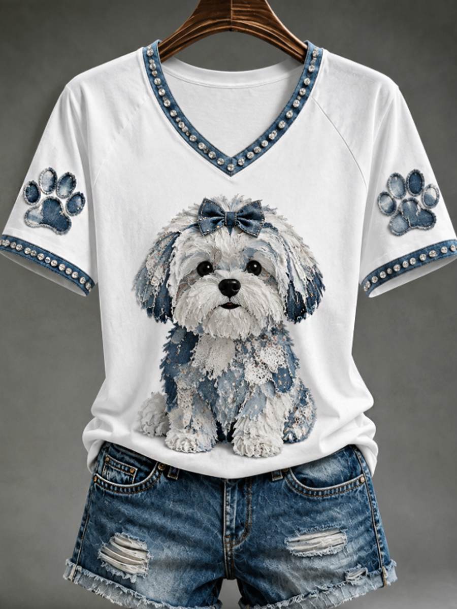 Camiseta feminina de gola V, com ombro à mostra e mangas curtas