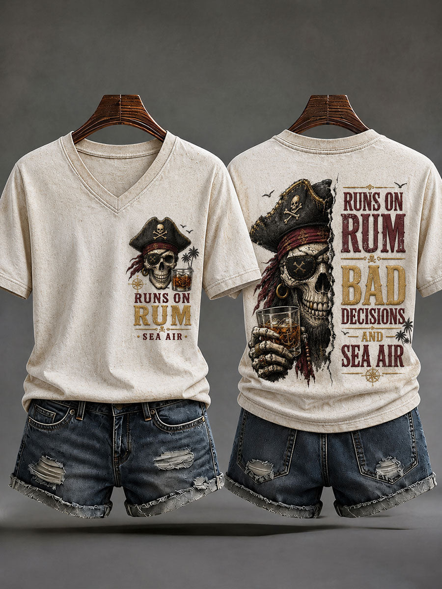 Camisetas em V-Neck 'funciona com rum, más decisões e ar marinho 'das mulheres