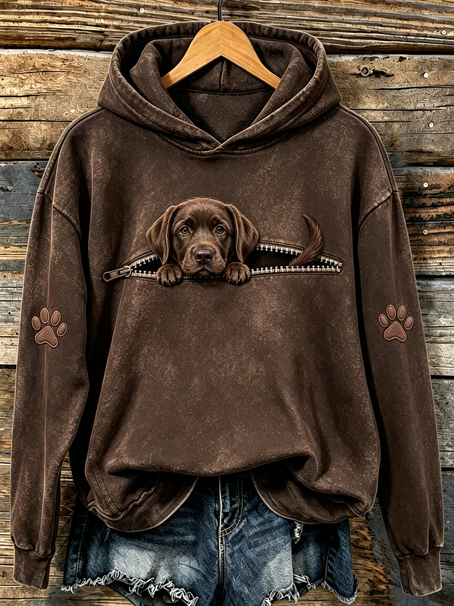 Moletom com capuz feminino fofo, estampado com um Labrador Retriever de chocolate espiando e pegadas