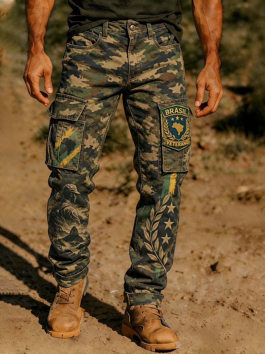Calças cargo compridas com estampa gráfica patriótica e tema militar para homens